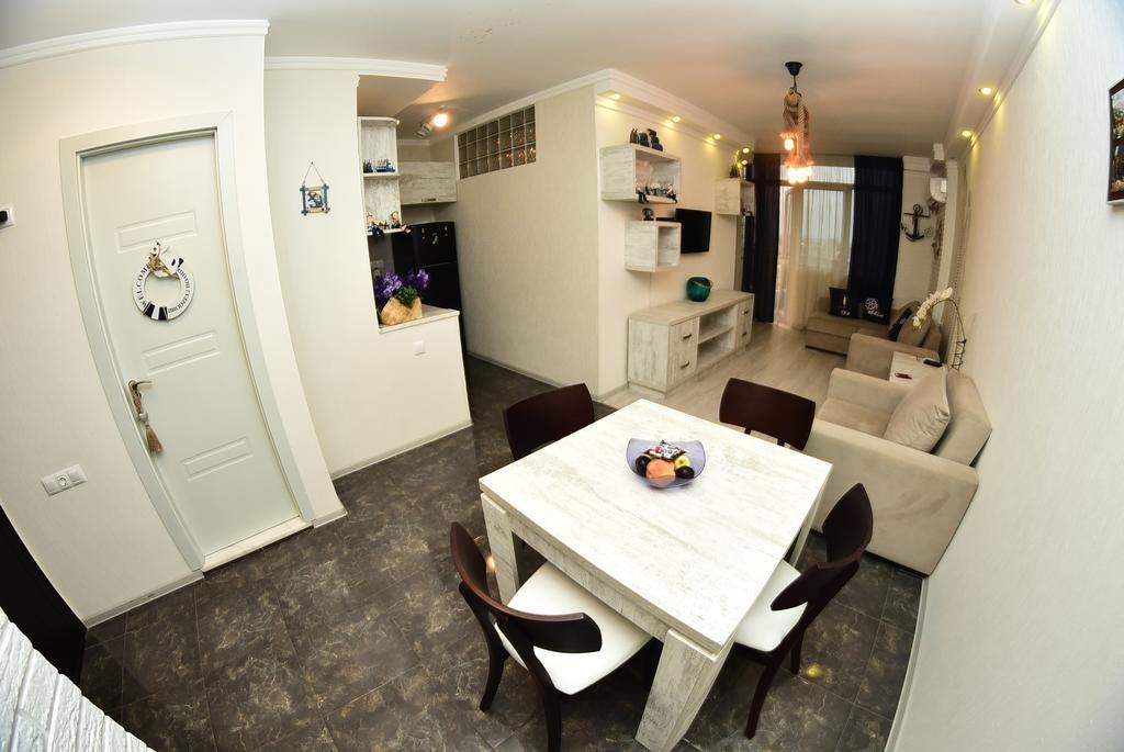 Stars Apartment Μπατούμι Εξωτερικό φωτογραφία