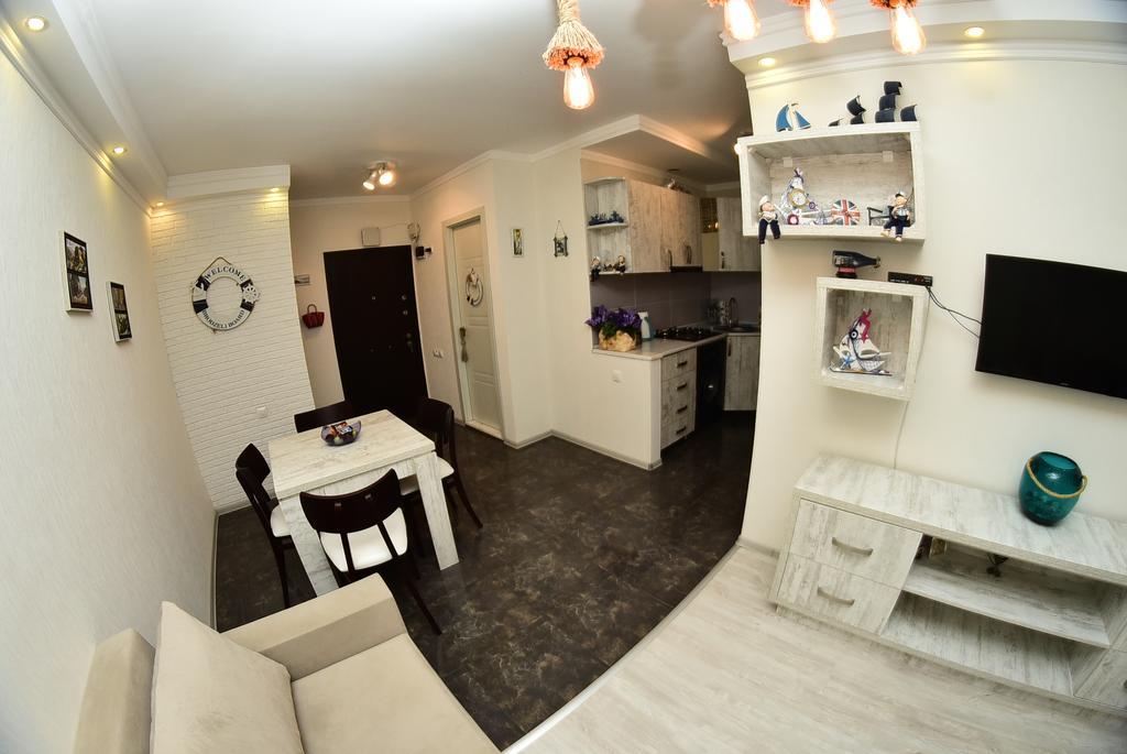 Stars Apartment Μπατούμι Εξωτερικό φωτογραφία