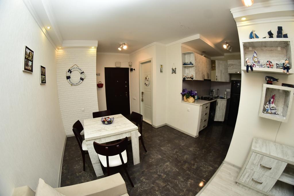 Stars Apartment Μπατούμι Εξωτερικό φωτογραφία